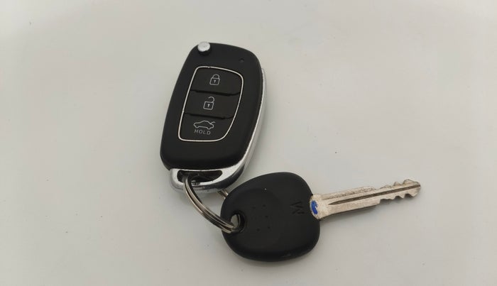 2020 Hyundai GRAND I10 NIOS SPORTZ AMT 1.2 KAPPA VTVT, Petrol, Automatic, 53,521 km, Key Close Up