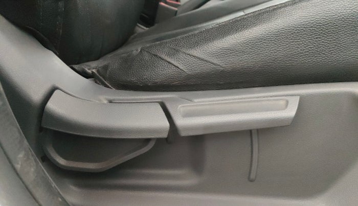 2020 Hyundai GRAND I10 NIOS SPORTZ AMT 1.2 KAPPA VTVT, Petrol, Automatic, 53,521 km, Driver Side Adjustment Panel