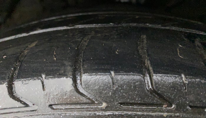 2013 Hyundai Verna FLUIDIC 1.6 VTVT SX OPT, Petrol, Manual, 99,583 km, Left Front Tyre Tread