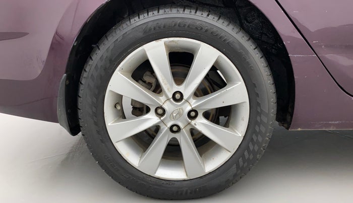 2013 Hyundai Verna FLUIDIC 1.6 VTVT SX OPT, Petrol, Manual, 99,583 km, Right Rear Wheel