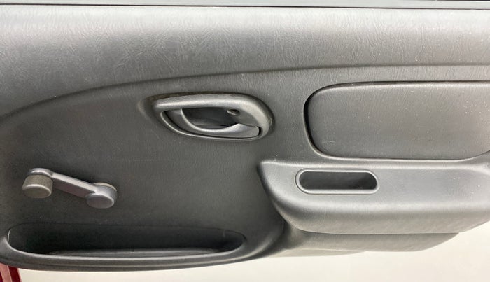 2011 Maruti Alto LXI, Petrol, Manual, 72,809 km, Driver Side Door Panels Control