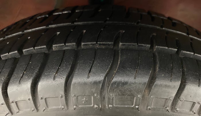 2011 Maruti Alto LXI, Petrol, Manual, 72,809 km, Right Front Tyre Tread