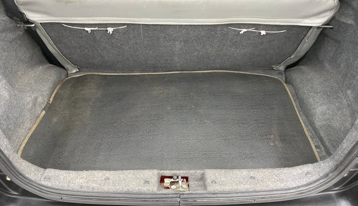 2011 Maruti Alto LXI, Petrol, Manual, 72,809 km, Boot Inside