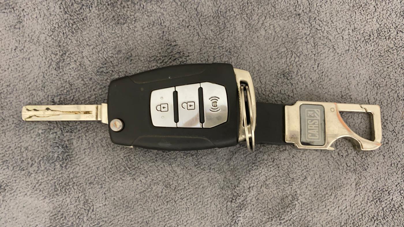 2019 Mahindra XUV300 W6 1.5 DIESEL, Diesel, Manual, 63,140 km, Key Close Up