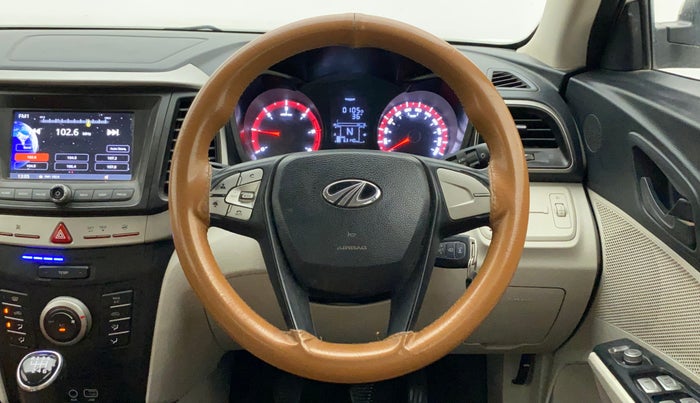 2019 Mahindra XUV300 W6 1.5 DIESEL, Diesel, Manual, 63,140 km, Steering Wheel Close Up