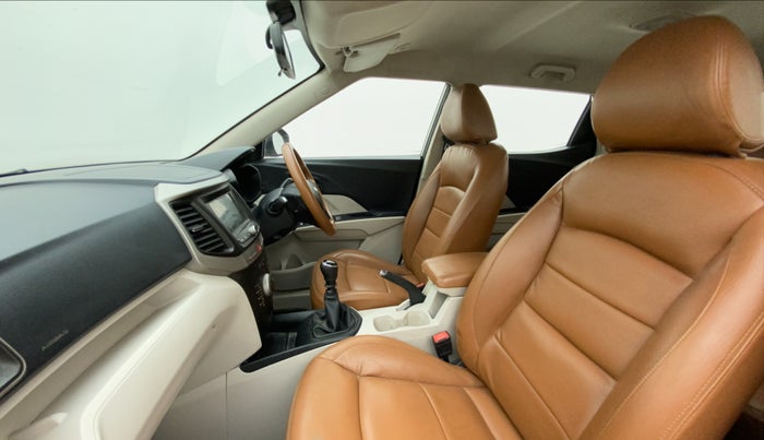 2019 Mahindra XUV300 W6 1.5 DIESEL, Diesel, Manual, 63,140 km, Right Side Front Door Cabin