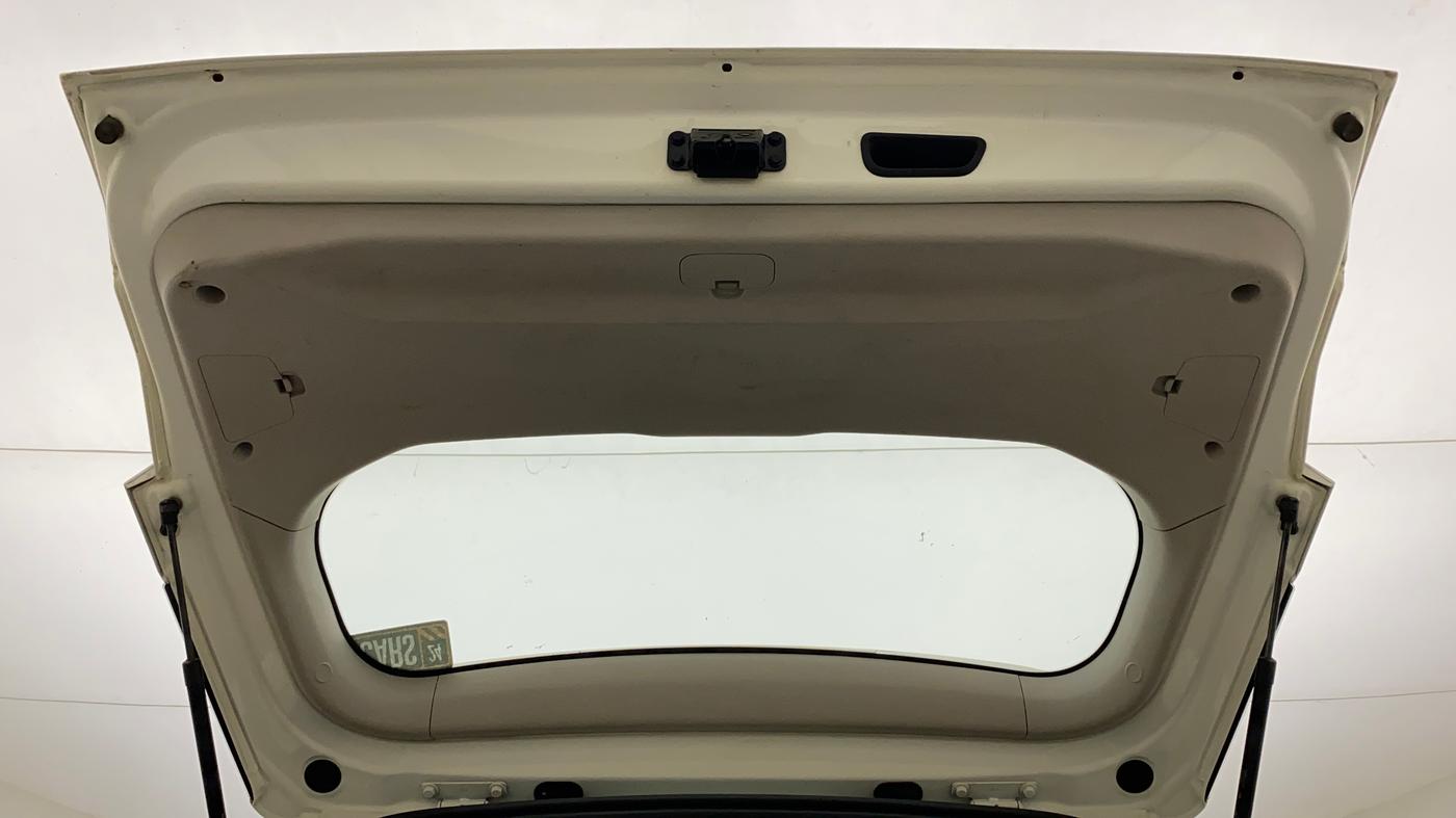 2019 Mahindra XUV300 W6 1.5 DIESEL, Diesel, Manual, 63,140 km, Boot Door Open