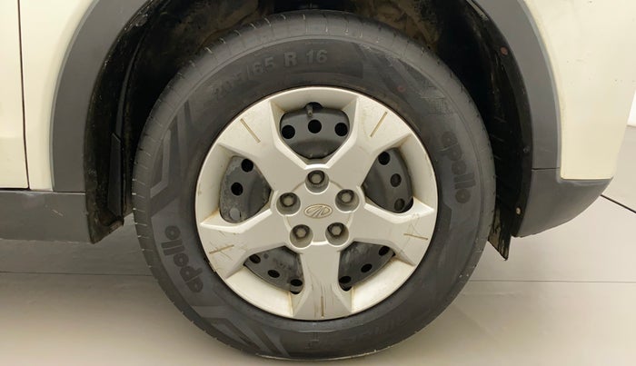2019 Mahindra XUV300 W6 1.5 DIESEL, Diesel, Manual, 63,140 km, Right Front Wheel