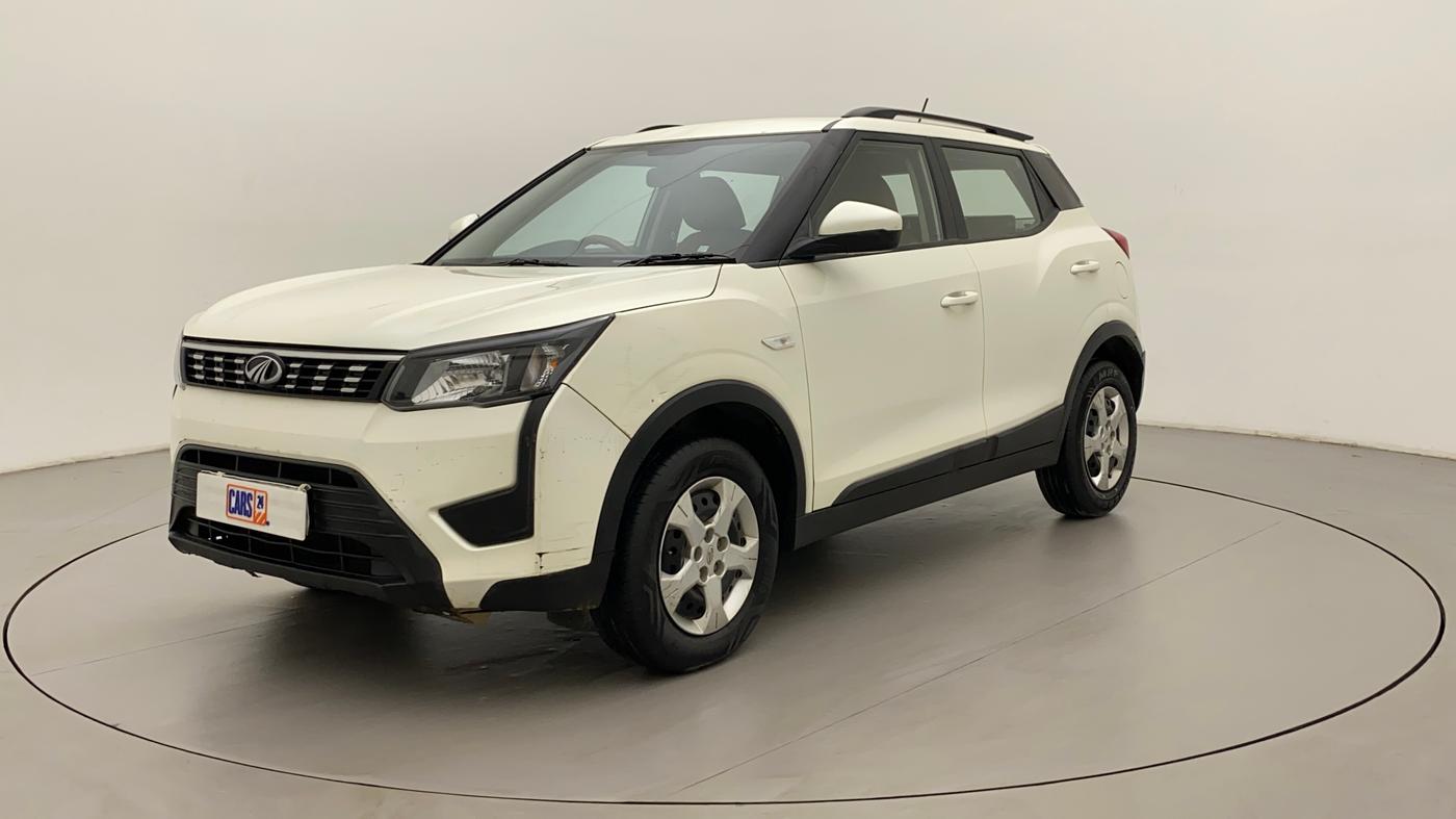 2019 Mahindra XUV300 W6 1.5 DIESEL, Diesel, Manual, 63,140 km, Left Front Diagonal
