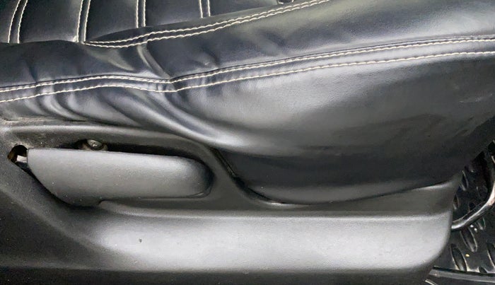 2013 Maruti Swift VXI, CNG, Manual, 74,462 km, Driver Side Adjustment Panel