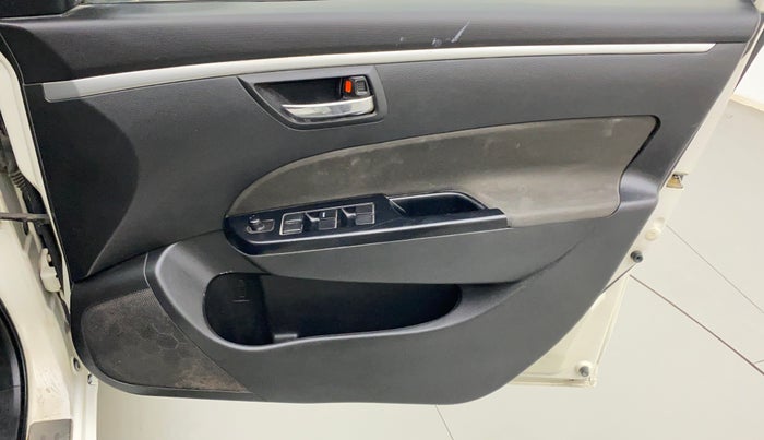 2013 Maruti Swift VXI, CNG, Manual, 74,462 km, Driver Side Door Panels Control