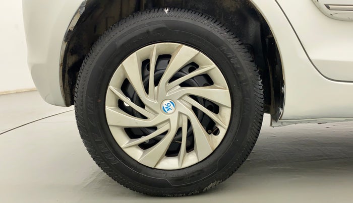 2013 Maruti Swift VXI, CNG, Manual, 74,462 km, Right Rear Wheel