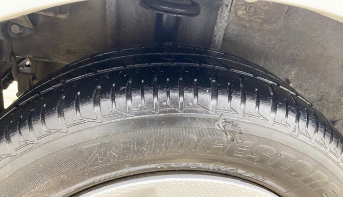 2017 Tata Tiago WIZZ EDITION PETROL, Petrol, Manual, 74,070 km, Right Rear Tyre Tread