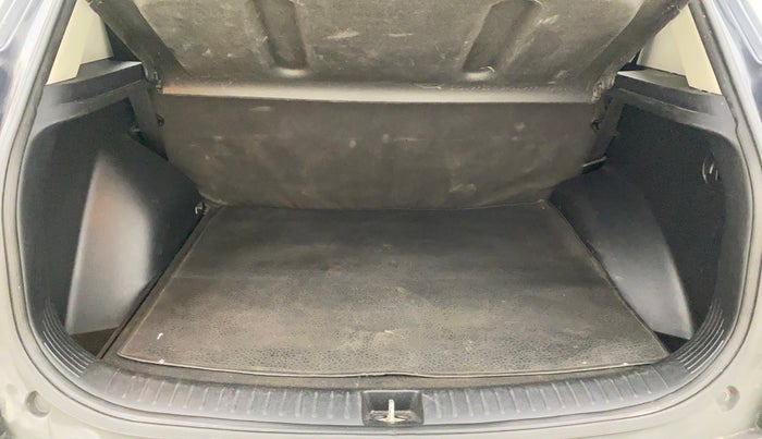 2020 KIA SELTOS HTK PLUS 1.5, Petrol, Manual, 75,184 km, Boot Inside