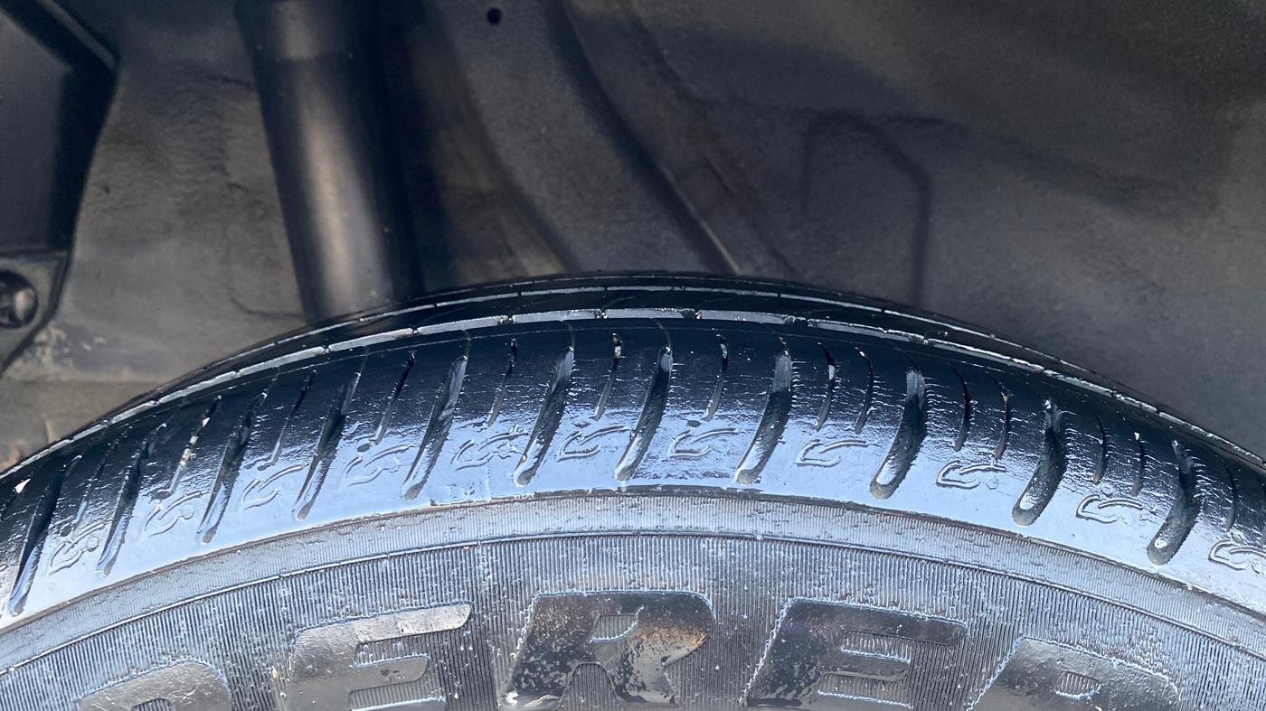 2022 Hyundai VENUE SX (O) 1.0 TURBO DCT, Petrol, Automatic, 49,798 km, Right Rear Tyre Tread