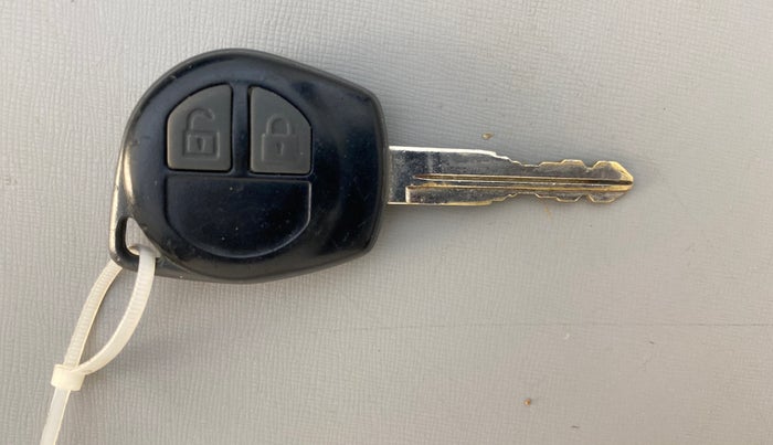 2015 Maruti Ertiga VDI, Diesel, Manual, 98,659 km, Key Close Up