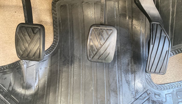 2015 Maruti Ertiga VDI, Diesel, Manual, 98,659 km, Pedals