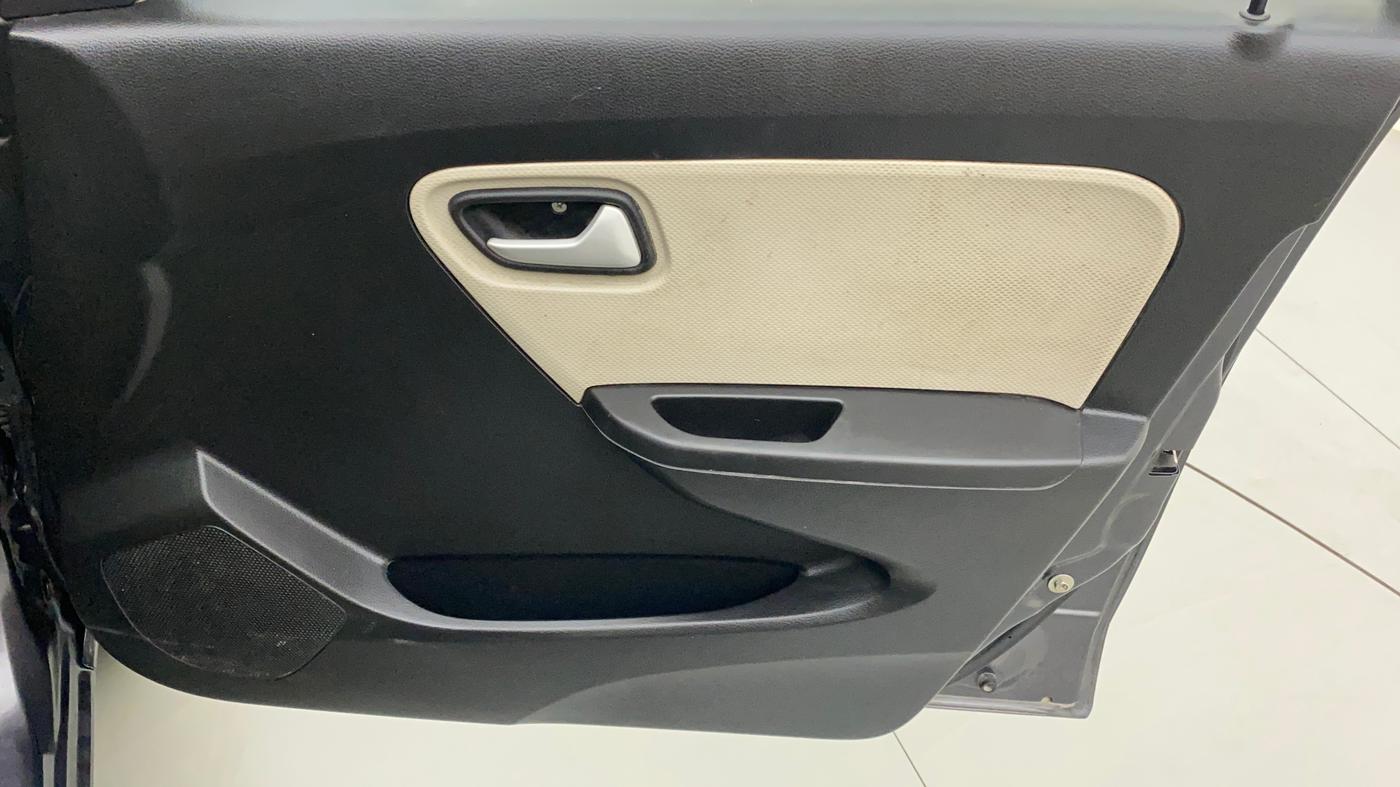2022 Maruti Alto LXI O, Petrol, Manual, 22,591 km, Driver Side Door Panels Control