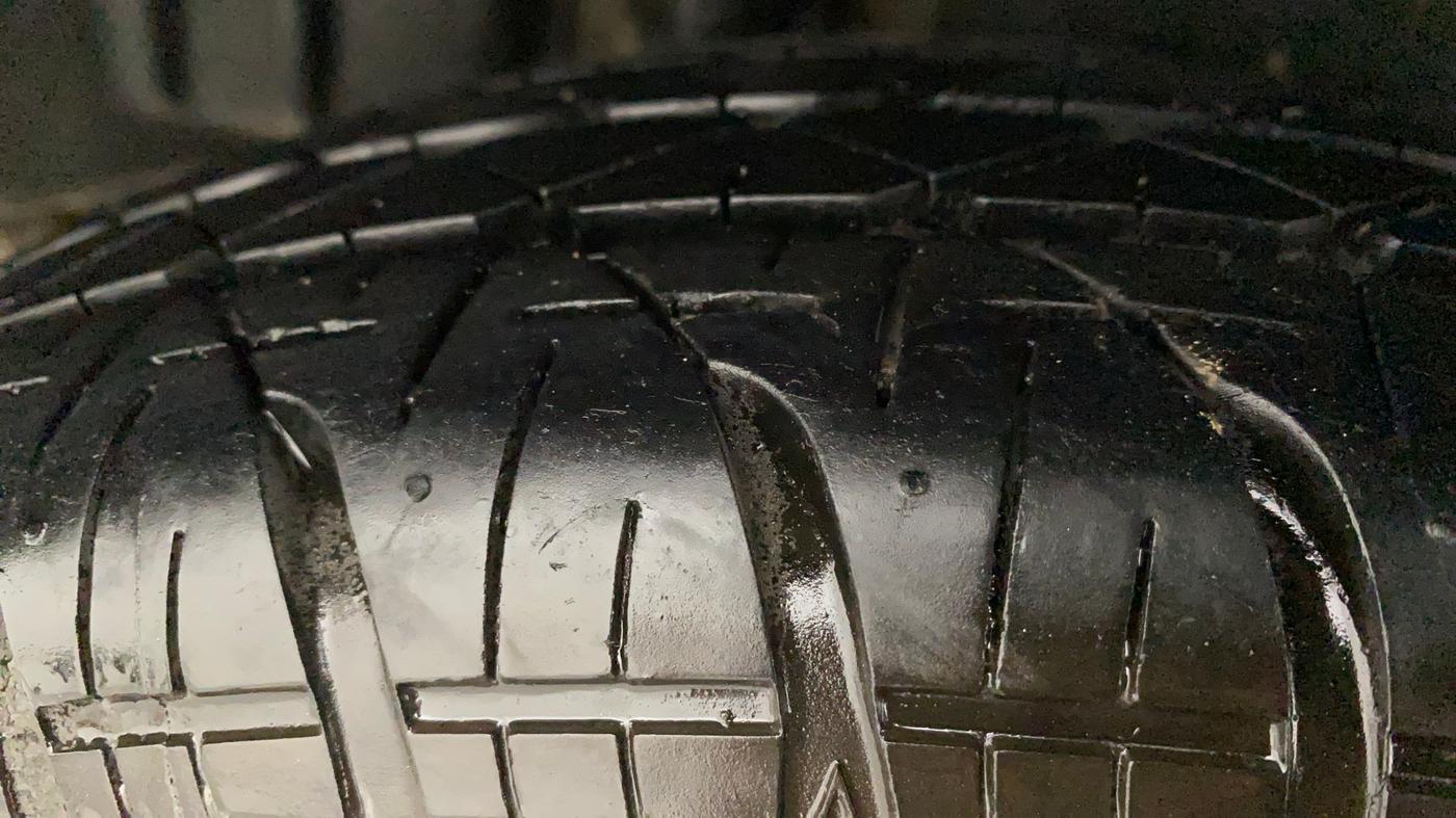 2014 Maruti Swift Dzire VXI, Petrol, Manual, 57,209 km, Right Rear Tyre Tread
