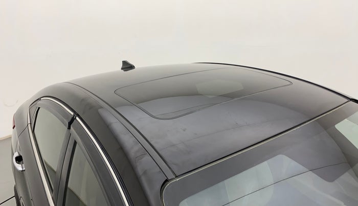 2017 Hyundai Verna 1.6 VTVT SX (O) AT, Petrol, Automatic, 72,940 km, Roof