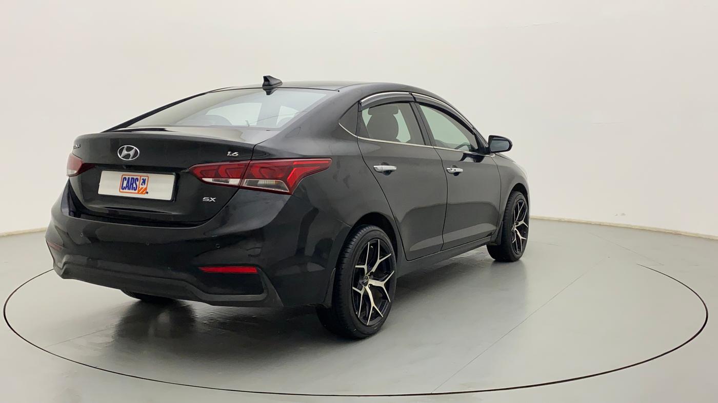 2017 Hyundai Verna 1.6 VTVT SX (O) AT, Petrol, Automatic, 72,940 km, Right Back Diagonal