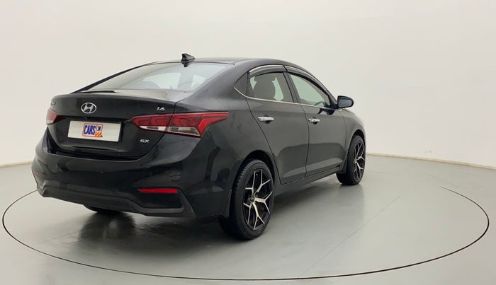2017 Hyundai Verna 1.6 VTVT SX (O) AT, Petrol, Automatic, 72,940 km, Right Back Diagonal