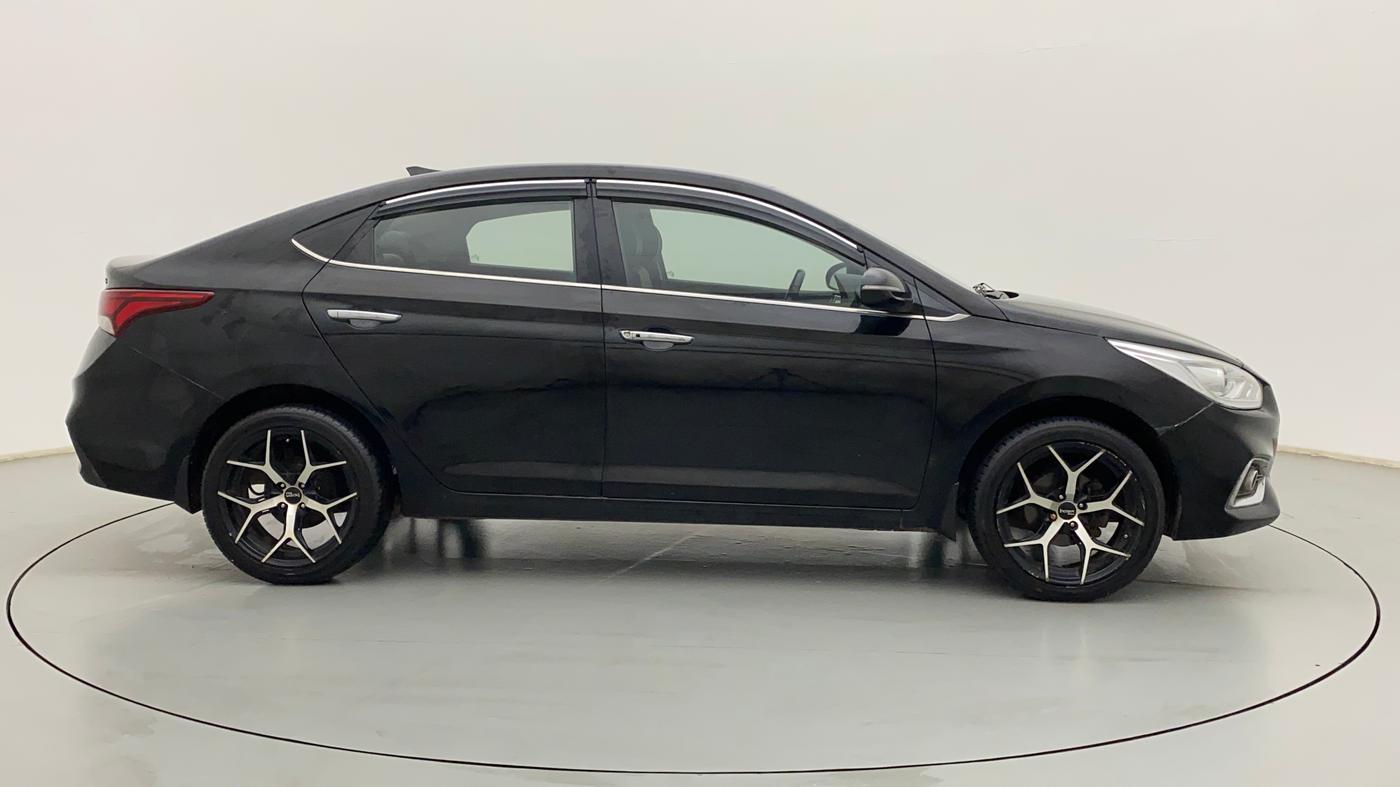 2017 Hyundai Verna 1.6 VTVT SX (O) AT, Petrol, Automatic, 72,940 km, Right Side View