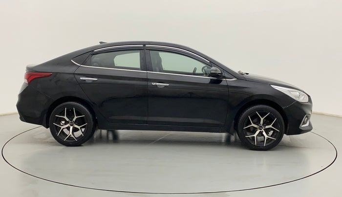2017 Hyundai Verna 1.6 VTVT SX (O) AT, Petrol, Automatic, 72,940 km, Right Side View