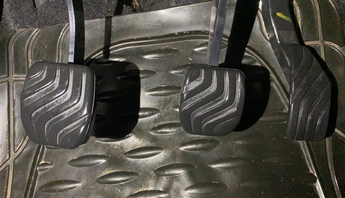 2021 Renault TRIBER RXZ, Petrol, Manual, 38,456 km, Pedals