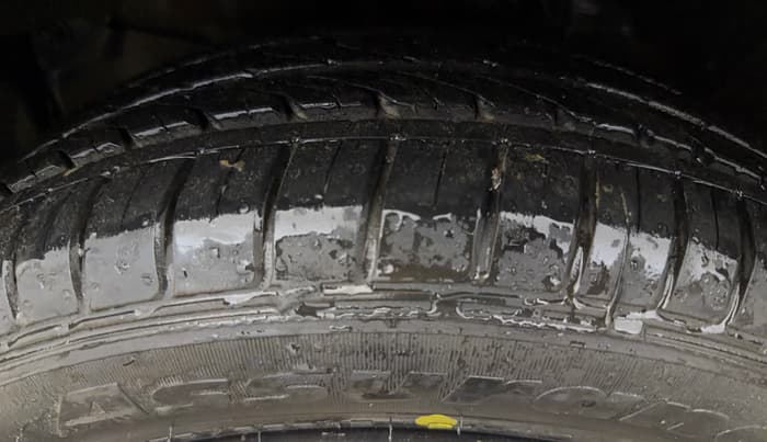 2019 Honda City 1.5L I-VTE V CVT, Petrol, Automatic, 1,00,671 km, Left Front Tyre Tread