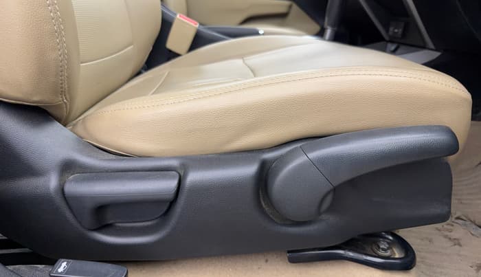 2019 Honda City 1.5L I-VTE V CVT, Petrol, Automatic, 1,00,671 km, Driver Side Adjustment Panel