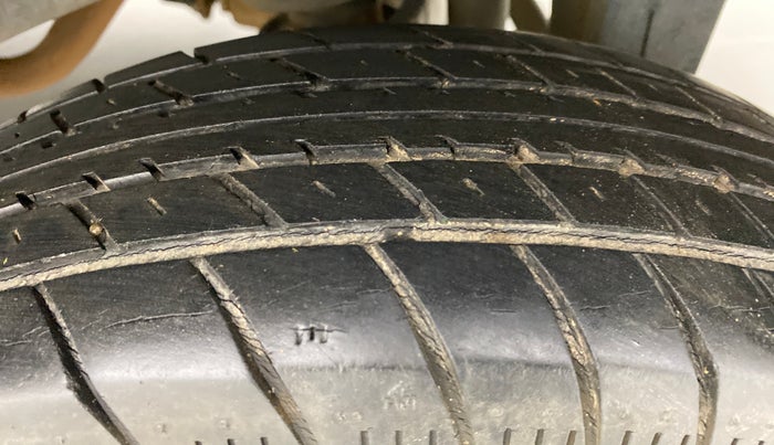 2010 Maruti Eeco 5 STR WITH AC PLUSHTR, Petrol, Manual, 72,991 km, Left Rear Tyre Tread