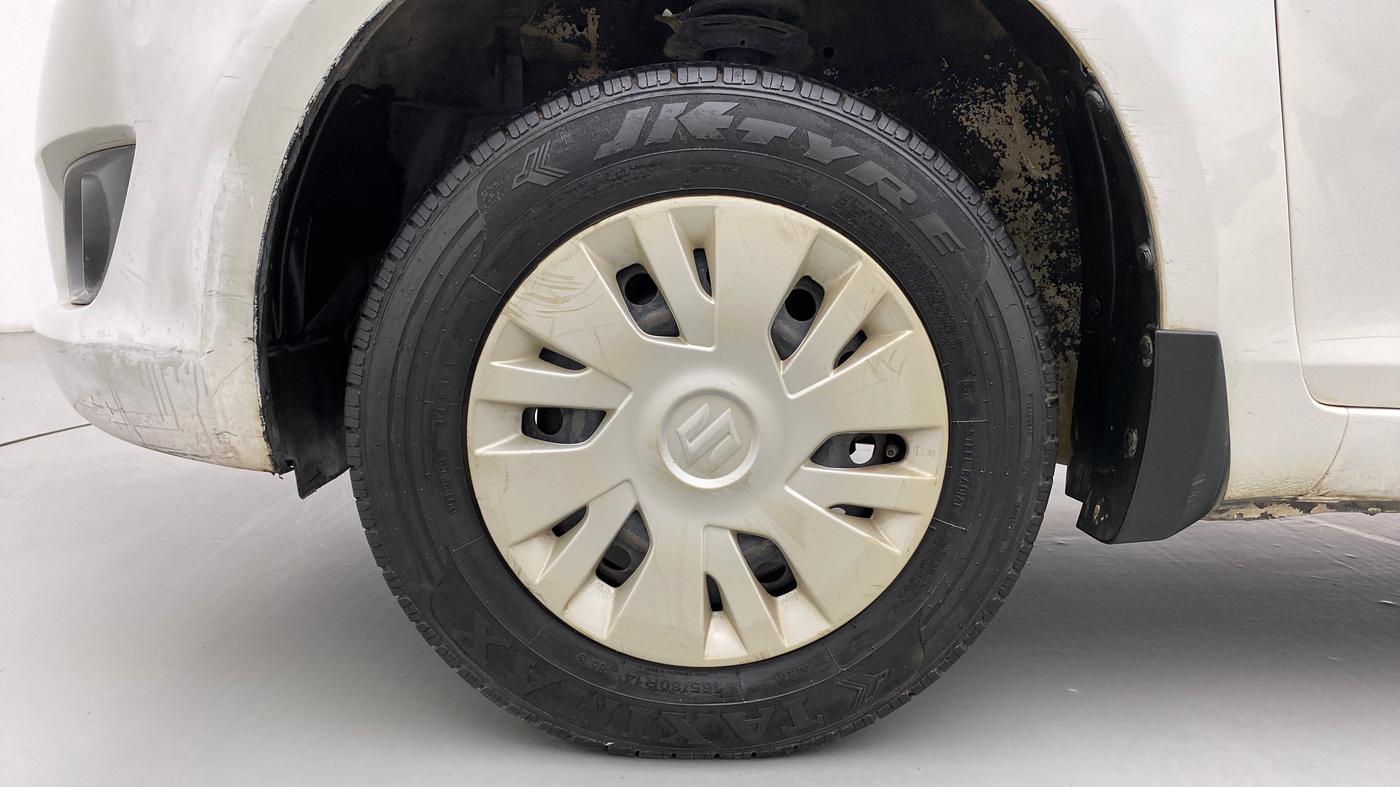 2014 Maruti Swift VXI, Petrol, Manual, 88,030 km, Left Front Wheel