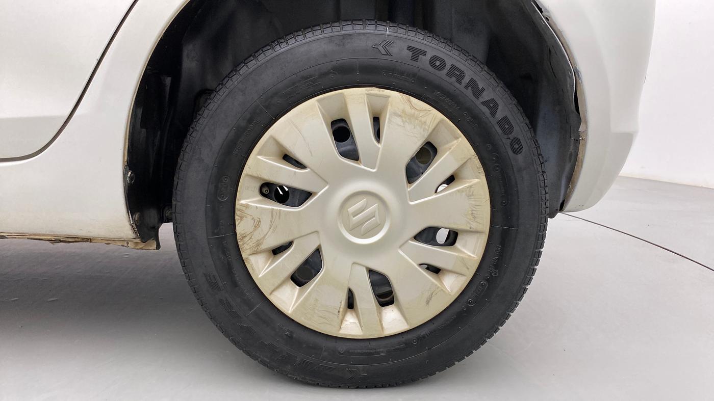 2014 Maruti Swift VXI, Petrol, Manual, 88,030 km, Left Rear Wheel