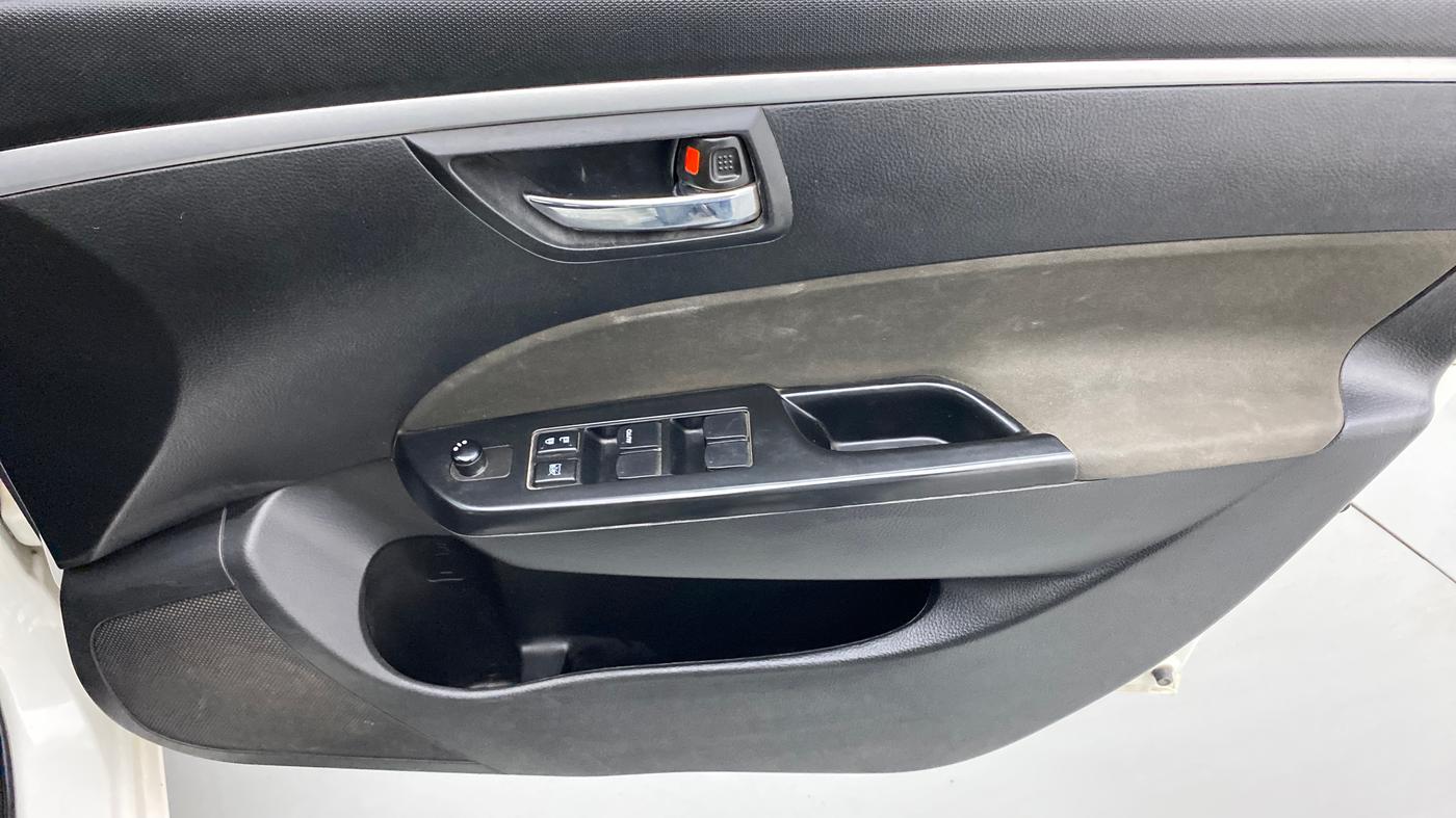 2014 Maruti Swift VXI, Petrol, Manual, 88,030 km, Driver Side Door Panels Control