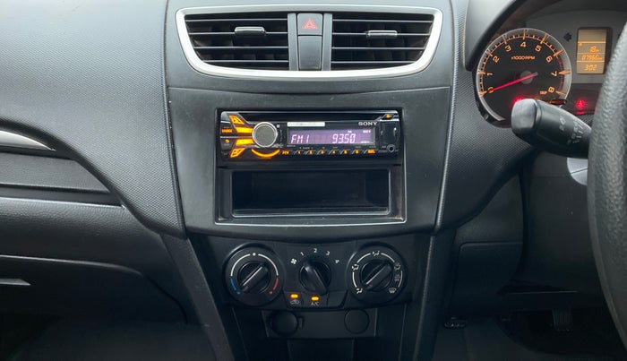 2014 Maruti Swift VXI, Petrol, Manual, 88,030 km, Air Conditioner