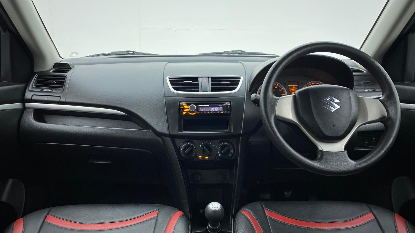 2014 Maruti Swift VXI, Petrol, Manual, 88,030 km, Dashboard
