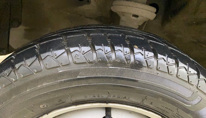 2015 Maruti Wagon R 1.0 LXI CNG, CNG, Manual, 38,588 km, Left Front Tyre Tread