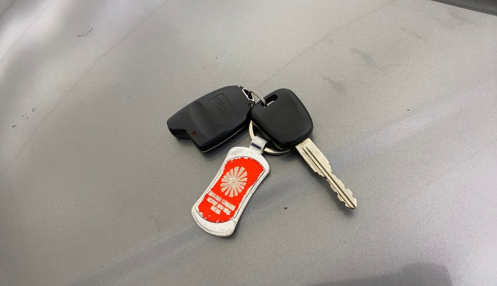 2015 Maruti Wagon R 1.0 LXI CNG, CNG, Manual, 38,588 km, Key Close Up