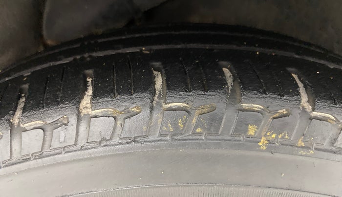 2013 Hyundai i10 MAGNA 1.2, Petrol, Manual, 68,730 km, Left Rear Tyre Tread