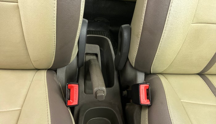 2013 Hyundai i10 MAGNA 1.2, Petrol, Manual, 68,730 km, Driver Side Adjustment Panel