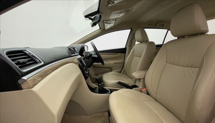 2020 Maruti Ciaz ALPHA 1.5 AT SHVS, Petrol, Automatic, 11,169 km, Right Side Front Door Cabin