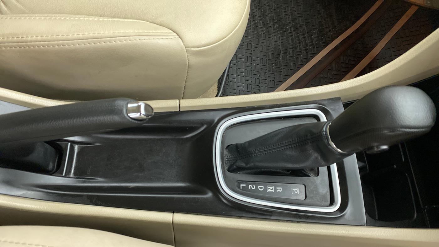 2020 Maruti Ciaz ALPHA 1.5 AT SHVS, Petrol, Automatic, 11,169 km, Gear Lever