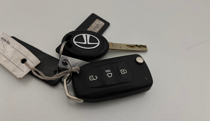 2020 Tata Tiago XZA PLUS PETROL, Petrol, Automatic, 54,019 km, Key Close Up