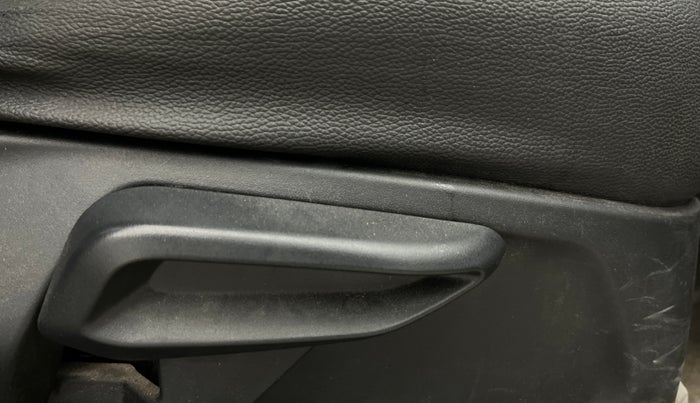 2020 Tata Tiago XZA PLUS PETROL, Petrol, Automatic, 54,019 km, Driver Side Adjustment Panel