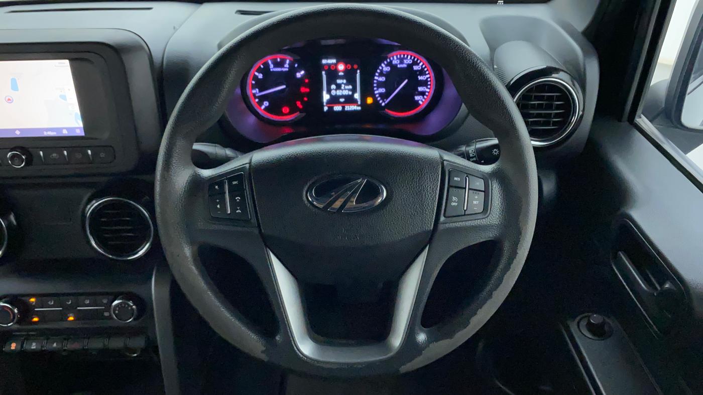 2021 Mahindra Thar LX PETROL HT 4WD AT, CNG, Automatic, 21,393 km, Steering Wheel Close Up