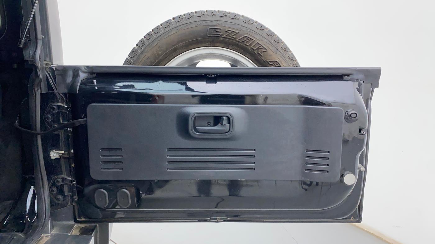 2021 Mahindra Thar LX PETROL HT 4WD AT, CNG, Automatic, 21,393 km, Boot Door Open