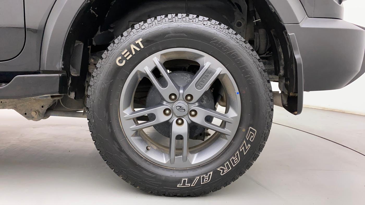 2021 Mahindra Thar LX PETROL HT 4WD AT, CNG, Automatic, 21,393 km, Left Rear Wheel