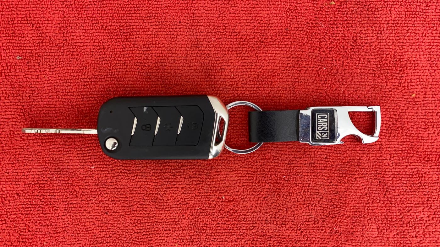 2021 Mahindra Thar LX PETROL HT 4WD AT, CNG, Automatic, 21,393 km, Key Close Up