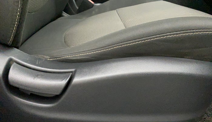 2017 Hyundai Creta 1.6 E + VTVT, Petrol, Manual, 1,00,022 km, Driver Side Adjustment Panel
